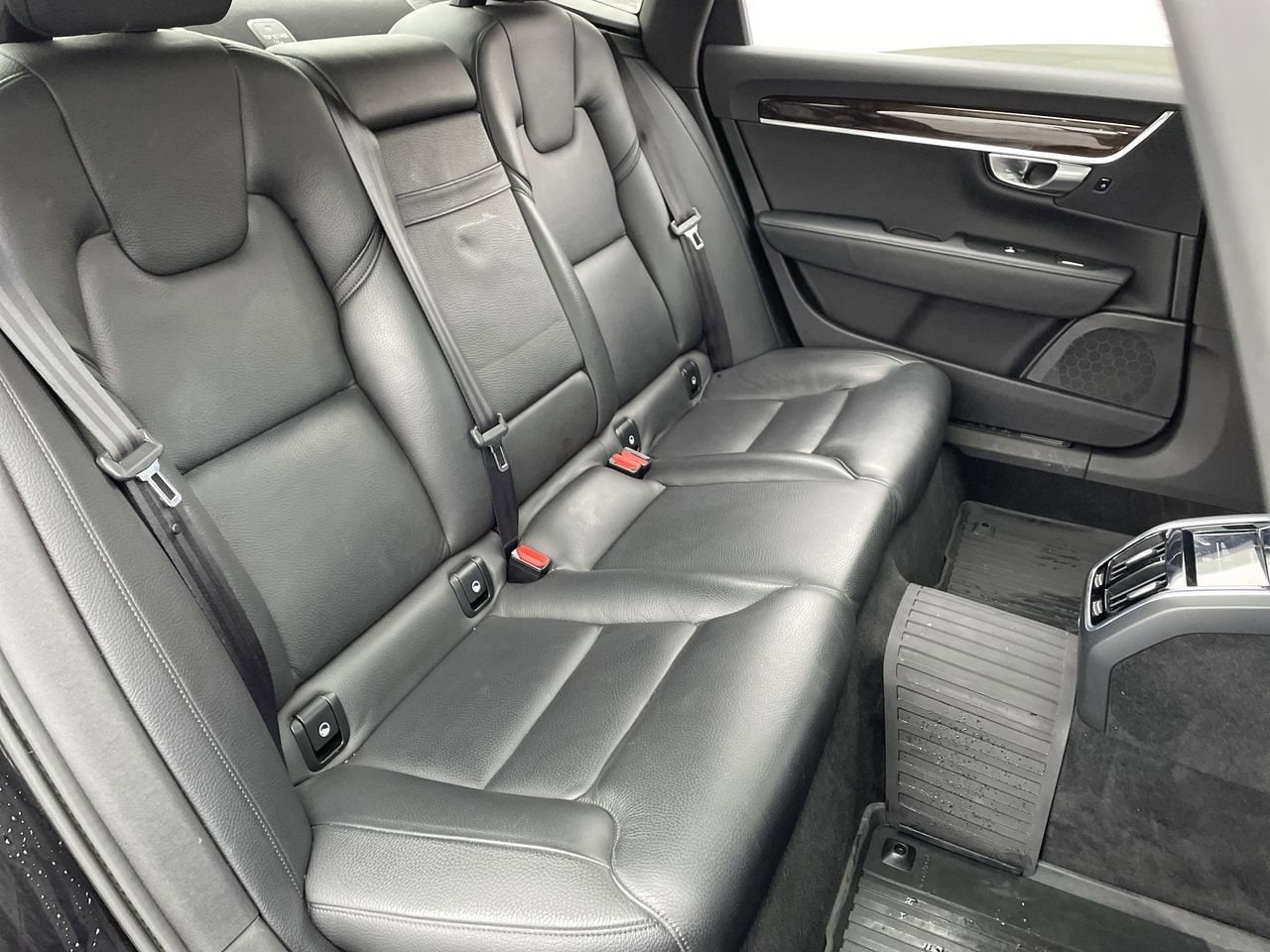 Thumbnail: 2018 Volvo S90 - 15