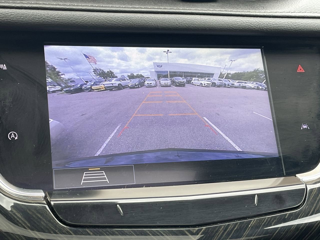 Thumbnail: 2020 Cadillac XT6 - 28