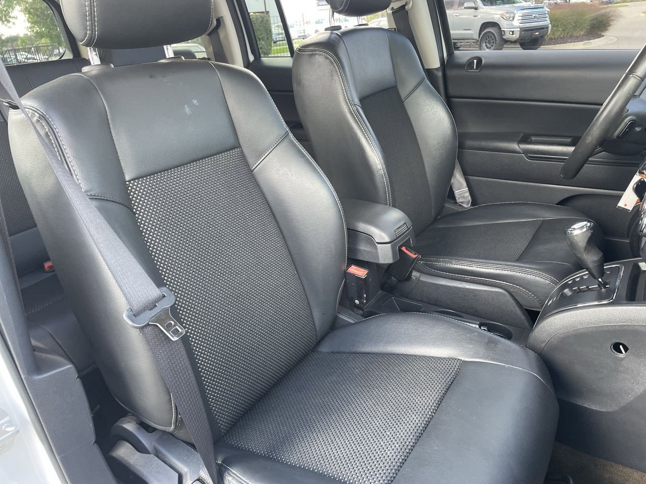 Thumbnail: 2017 Jeep Patriot - 14