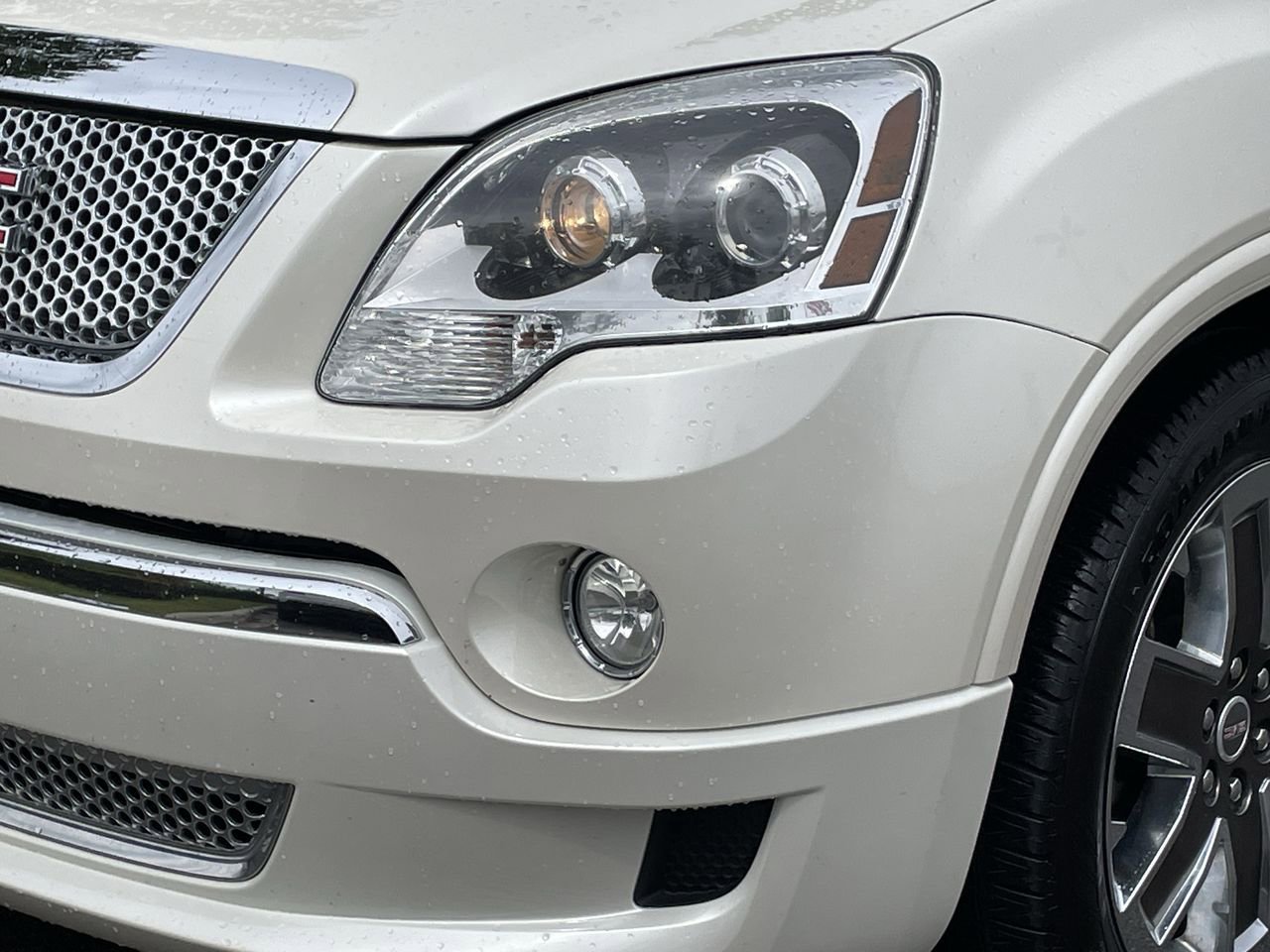 Thumbnail: 2012 GMC Acadia - 38