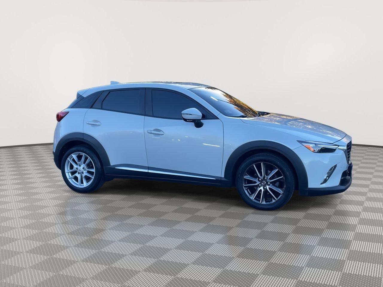 2016 Mazda CX-3 Grand Touring photo 2