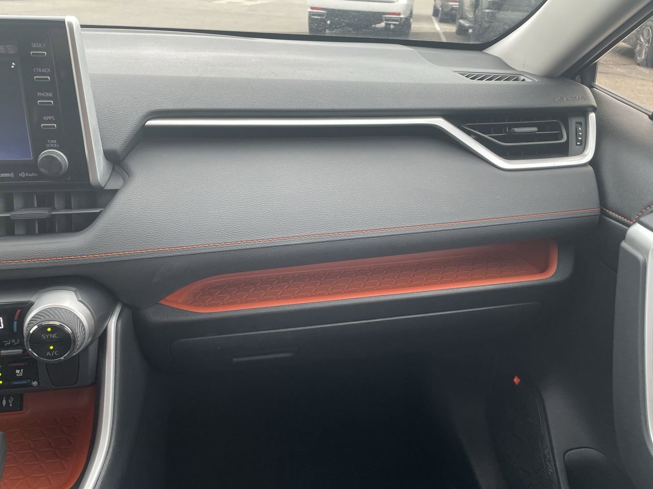 Thumbnail: 2019 Toyota RAV4 - 16