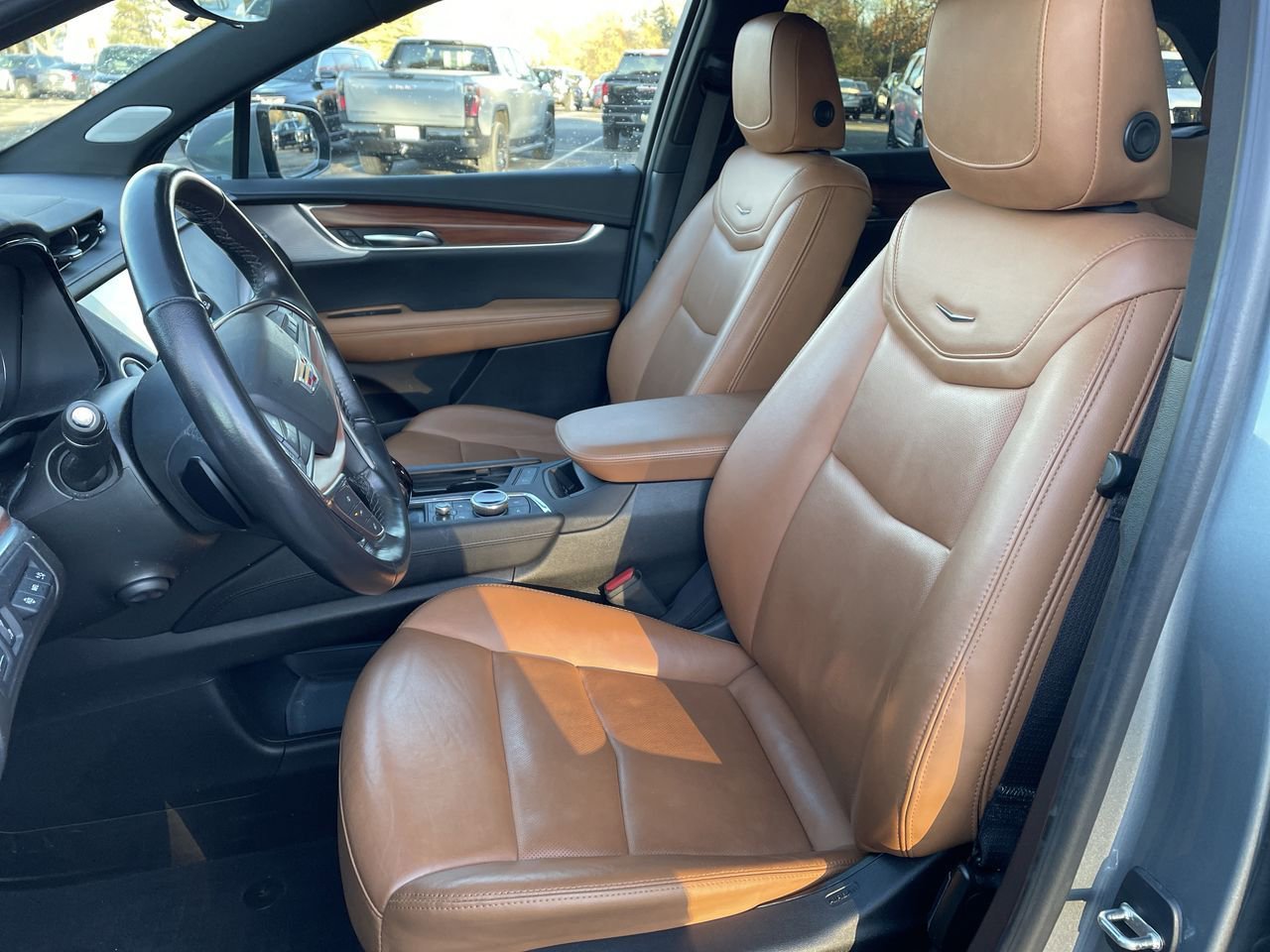 Thumbnail: 2023 Cadillac XT5 - 12