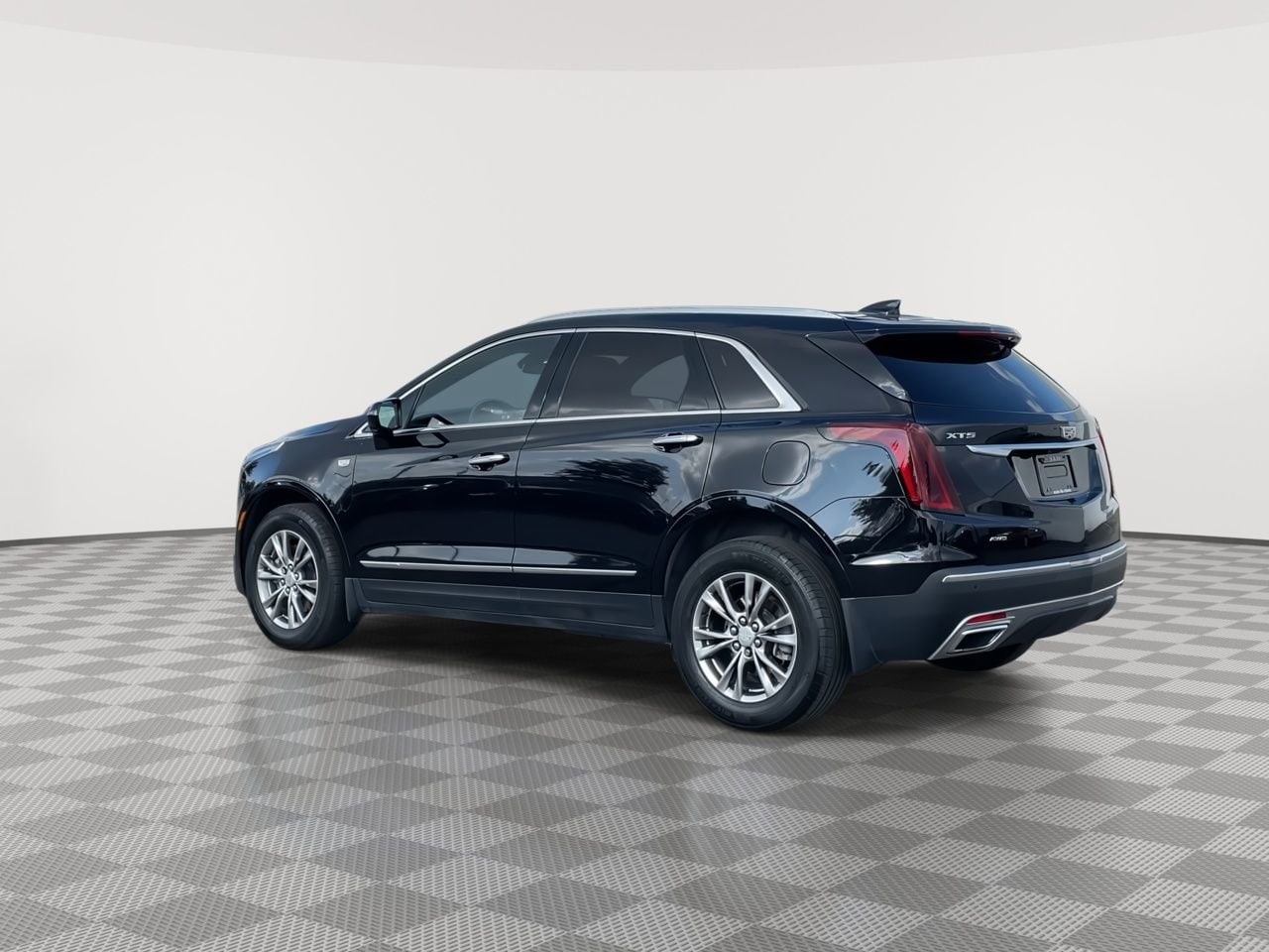 Thumbnail: 2023 Cadillac XT5 - 6