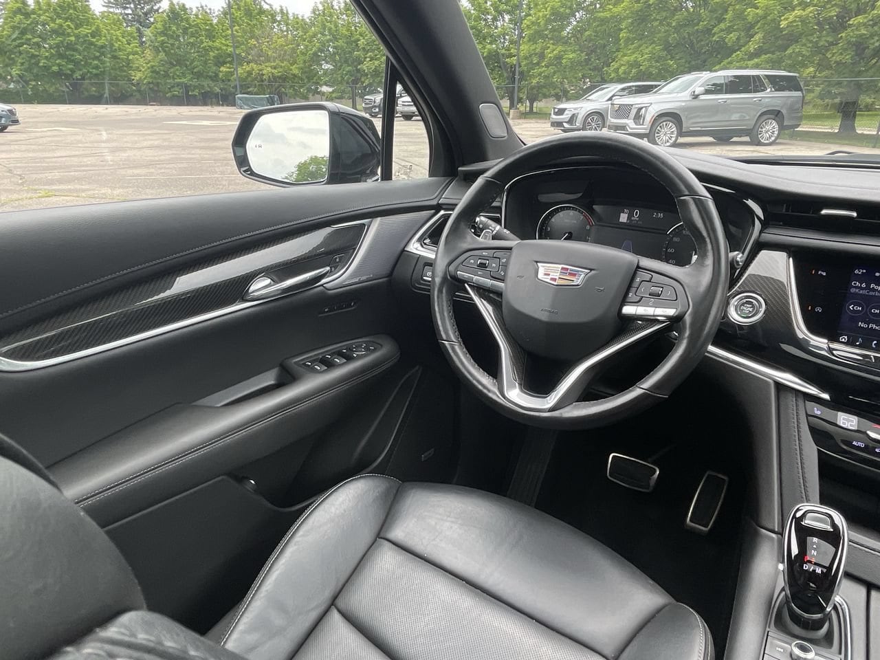 Thumbnail: 2022 Cadillac XT6 - 17