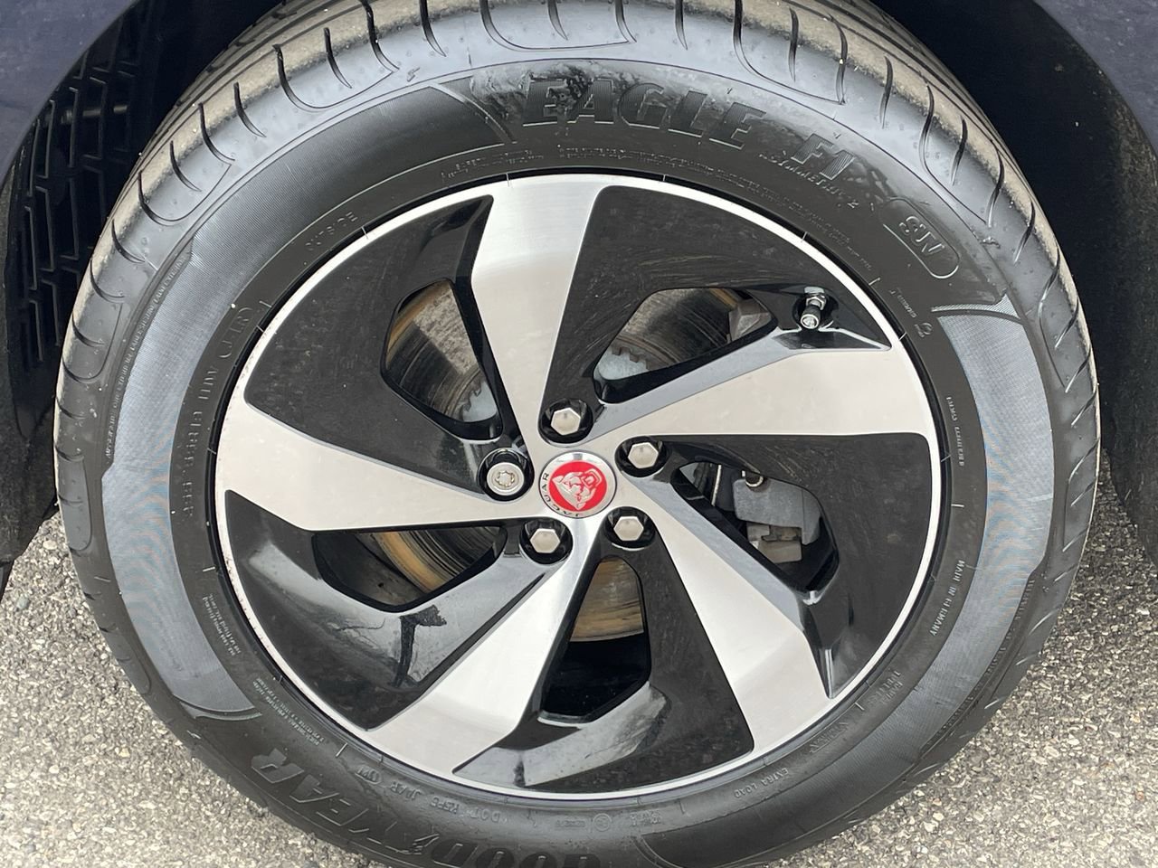 Thumbnail: 2021 Jaguar F-Pace - 38