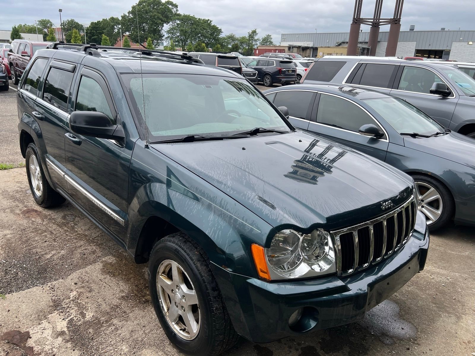 Thumbnail: 2005 Jeep Grand Cherokee - 4