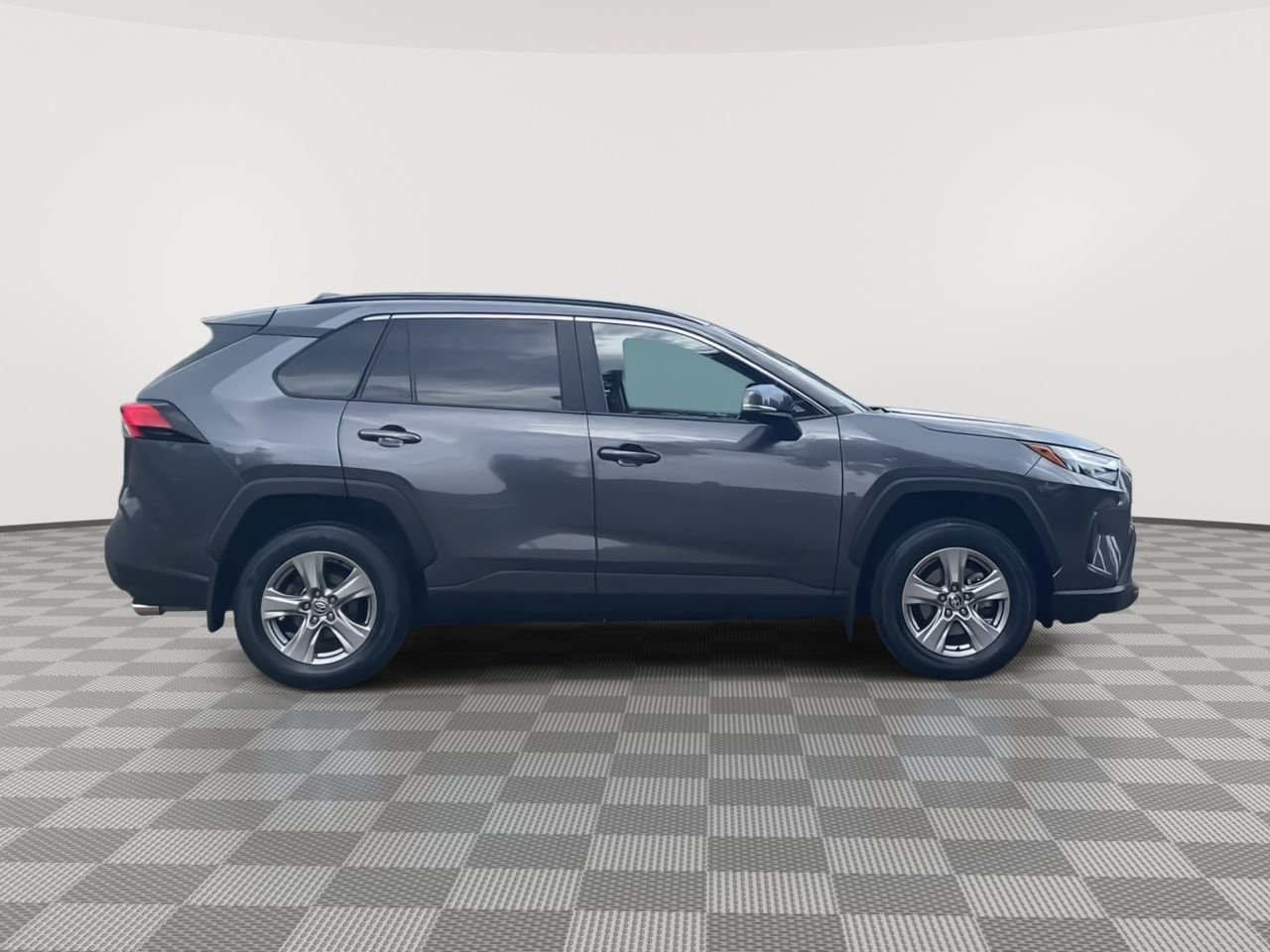 Thumbnail: 2022 Toyota RAV4 - 9