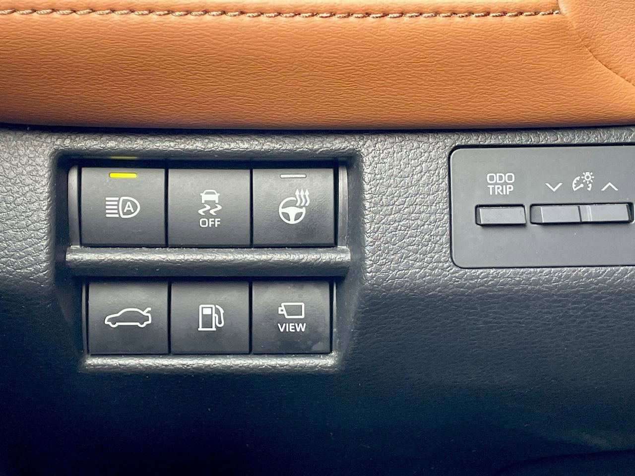 Thumbnail: 2022 Toyota Avalon - 24