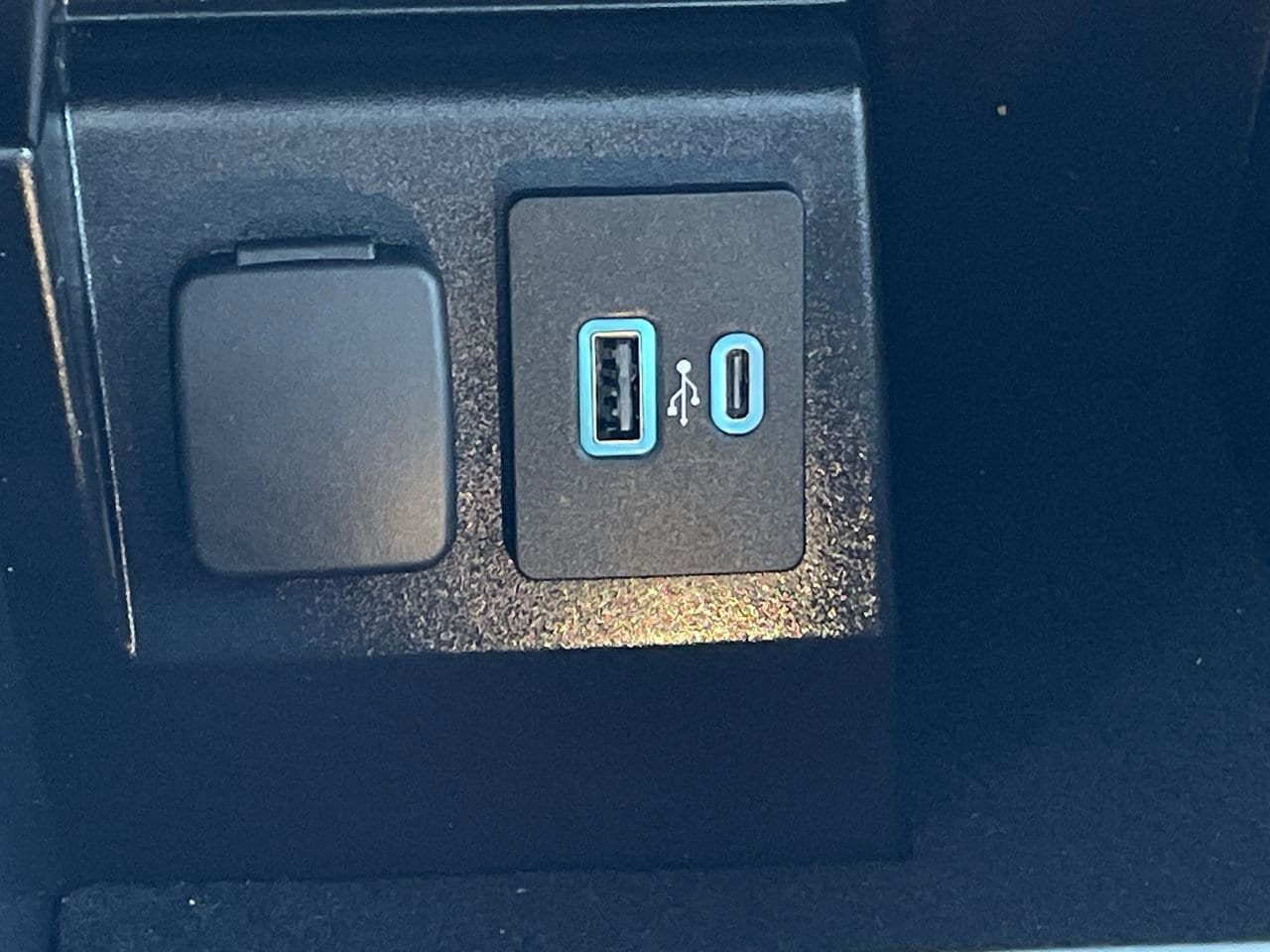 Thumbnail: 2022 Ford Explorer - 29