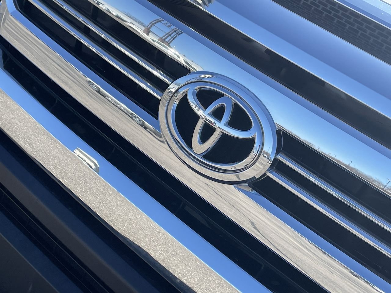 Thumbnail: 2016 Toyota Tundra - 33