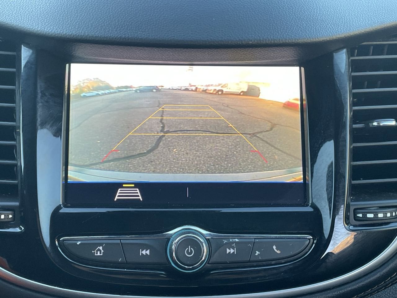 Thumbnail: 2021 Chevrolet Trax - 23