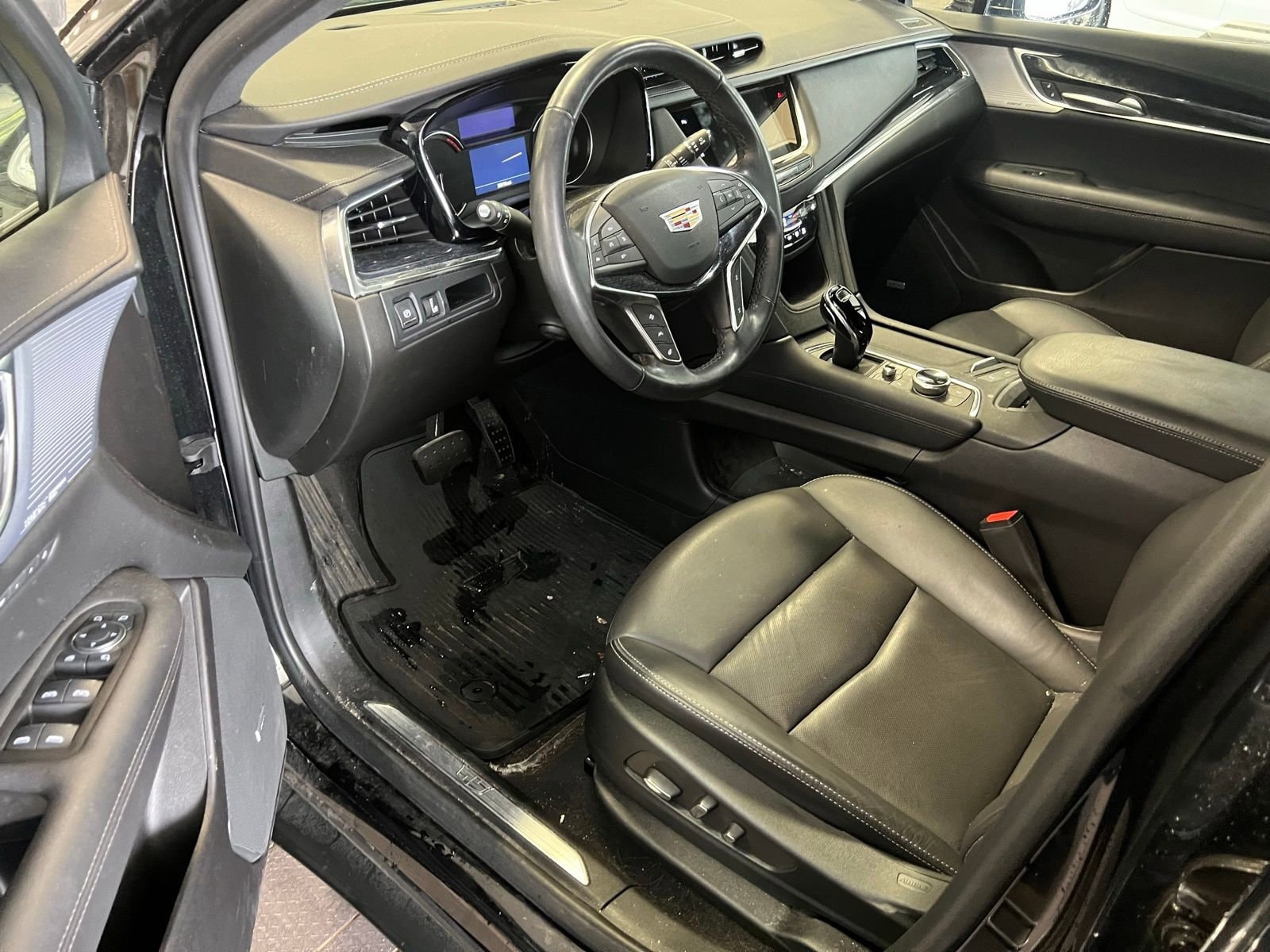 Thumbnail: 2024 Cadillac XT5 - 5