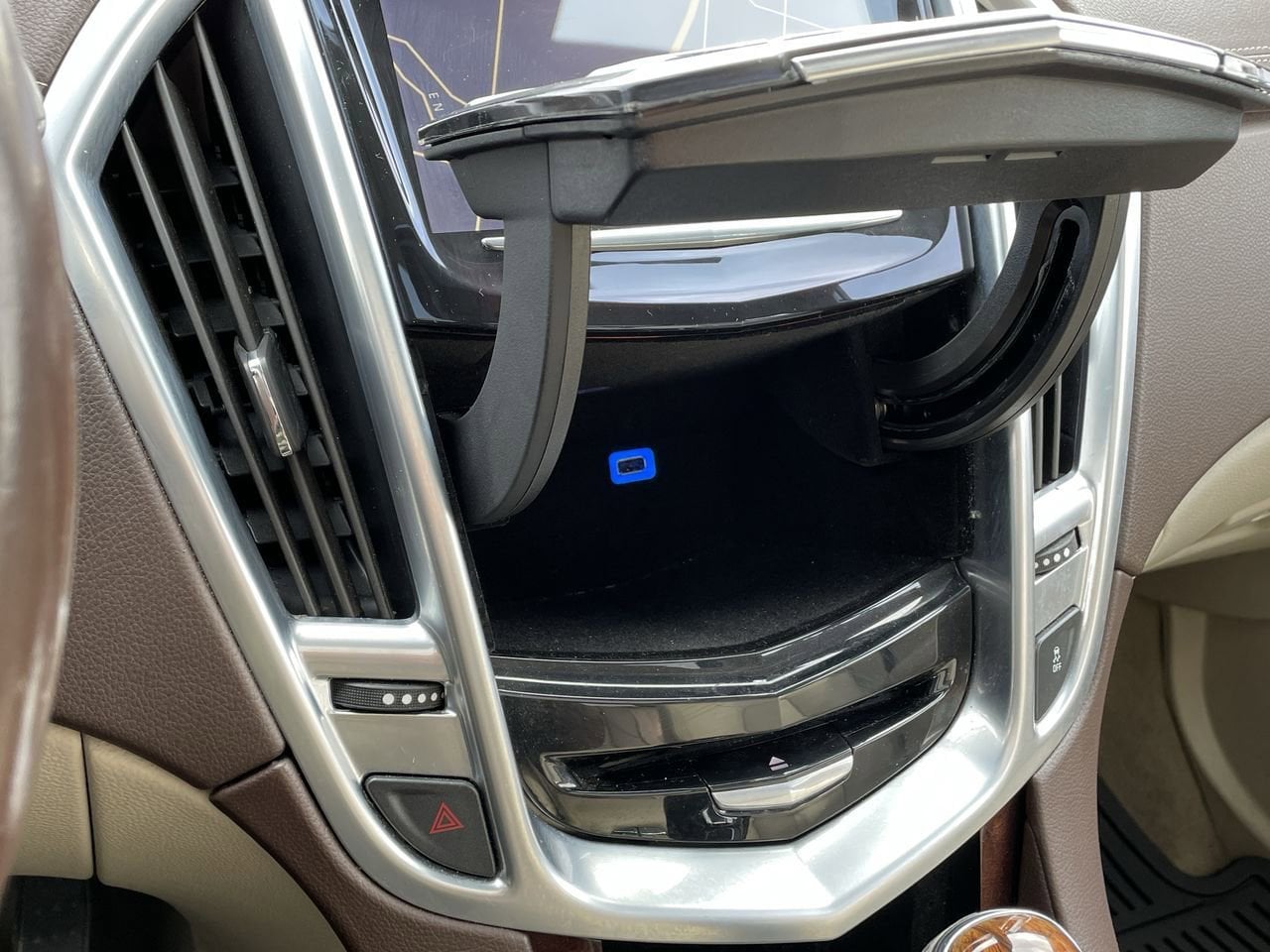 Thumbnail: 2015 Cadillac SRX - 31