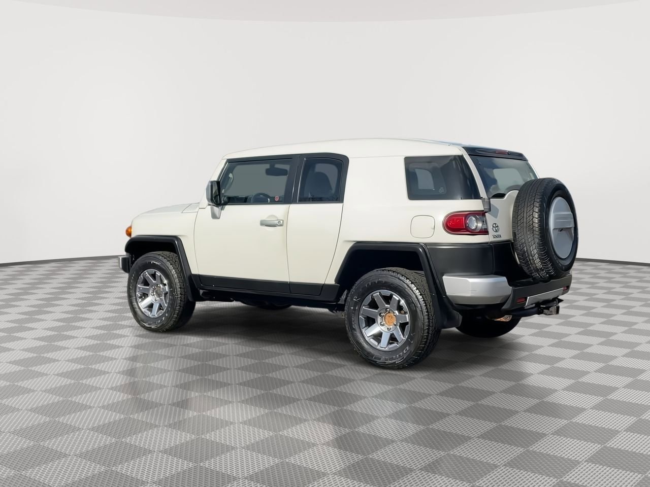 Thumbnail: 2014 Toyota FJ Cruiser - 6