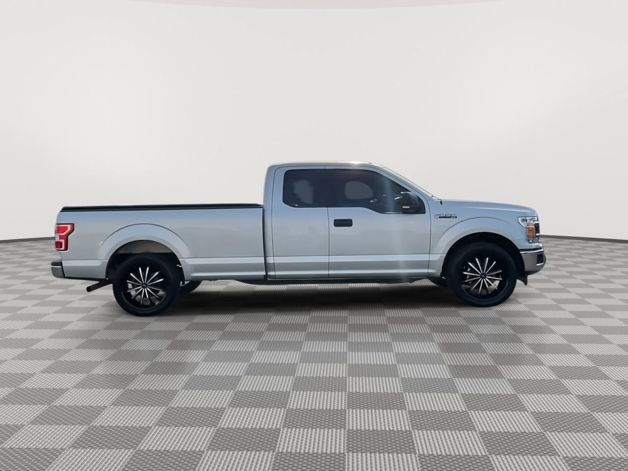 Thumbnail: 2019 Ford F-150 - 9