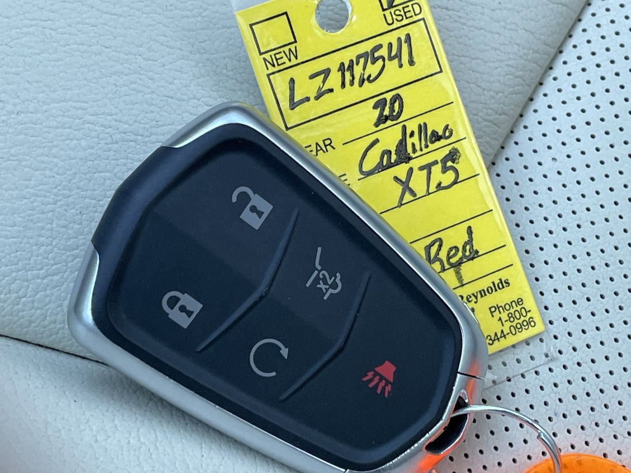 Thumbnail: 2020 Cadillac XT5 - 32