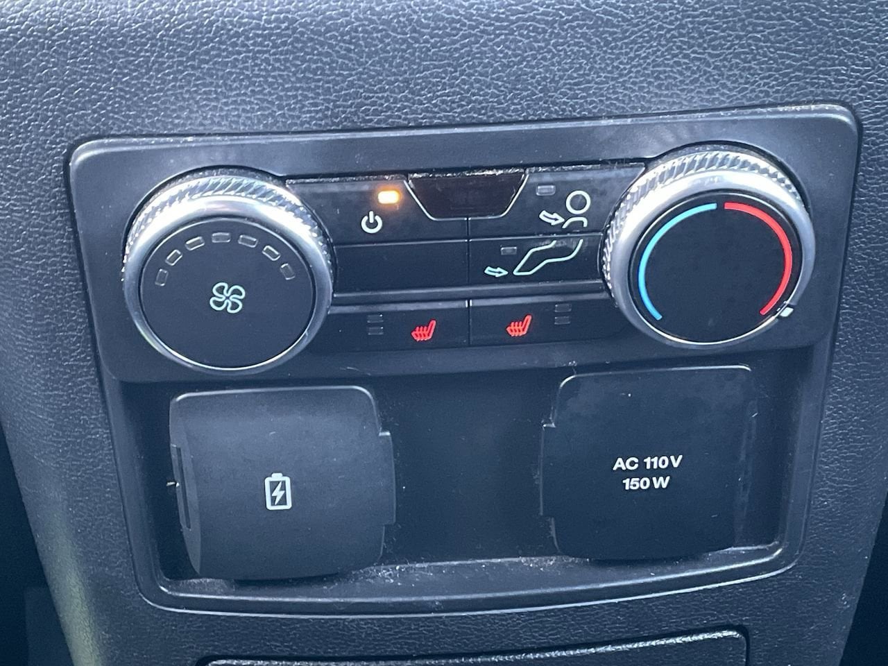 Thumbnail: 2022 Ford Explorer - 23