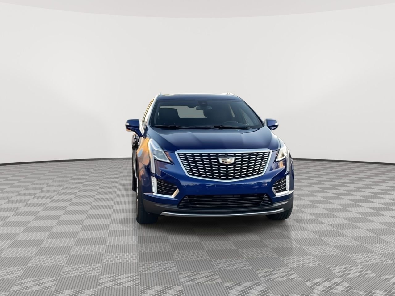 Thumbnail: 2023 Cadillac XT5 - 3