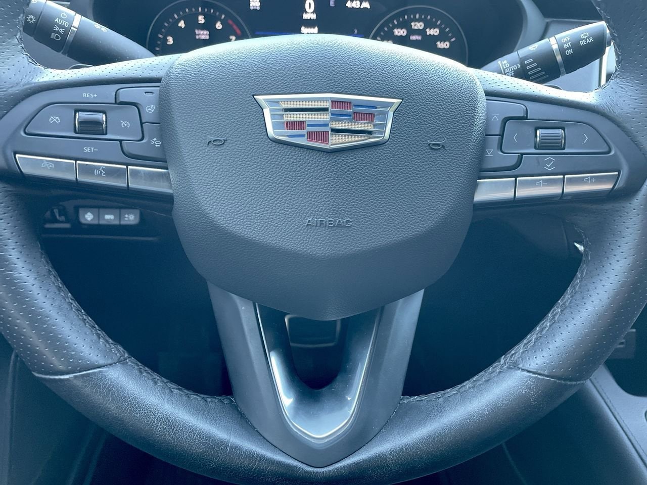 Thumbnail: 2023 Cadillac XT4 - 10