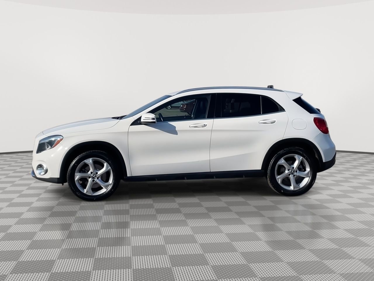 Thumbnail: 2020 Mercedes-Benz GLA - 5