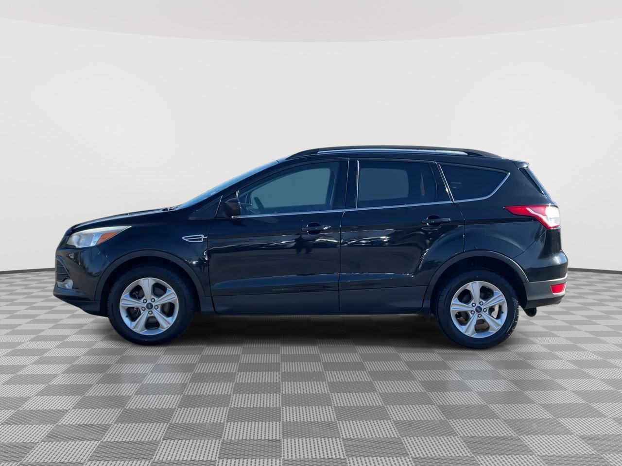 Thumbnail: 2015 Ford Escape - 5