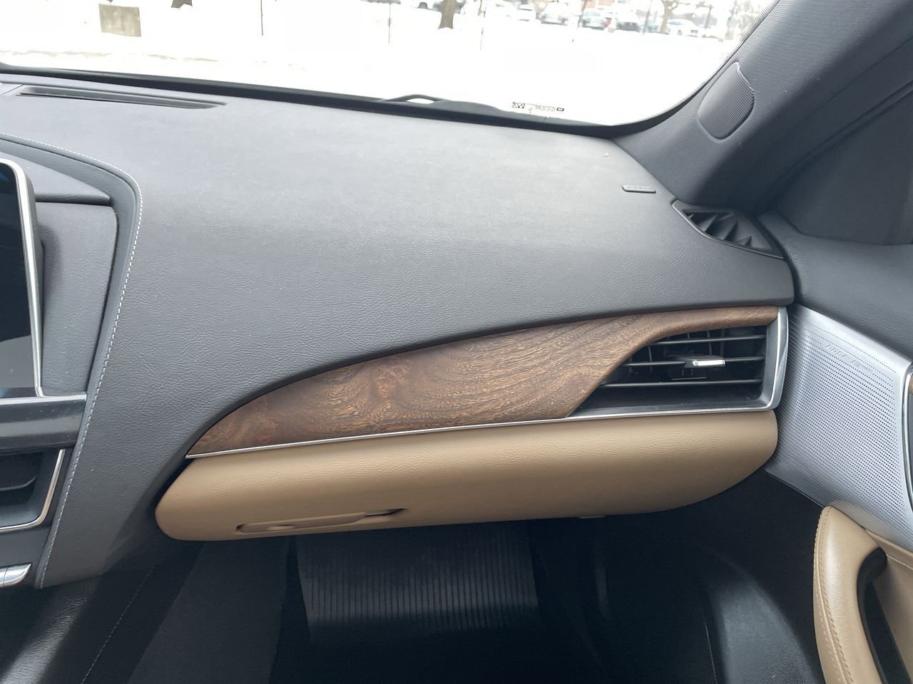 Thumbnail: 2023 Cadillac CT5 - 16