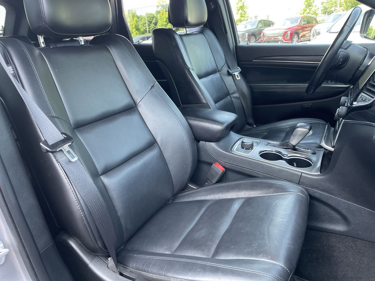 Thumbnail: 2019 Jeep Grand Cherokee - 14