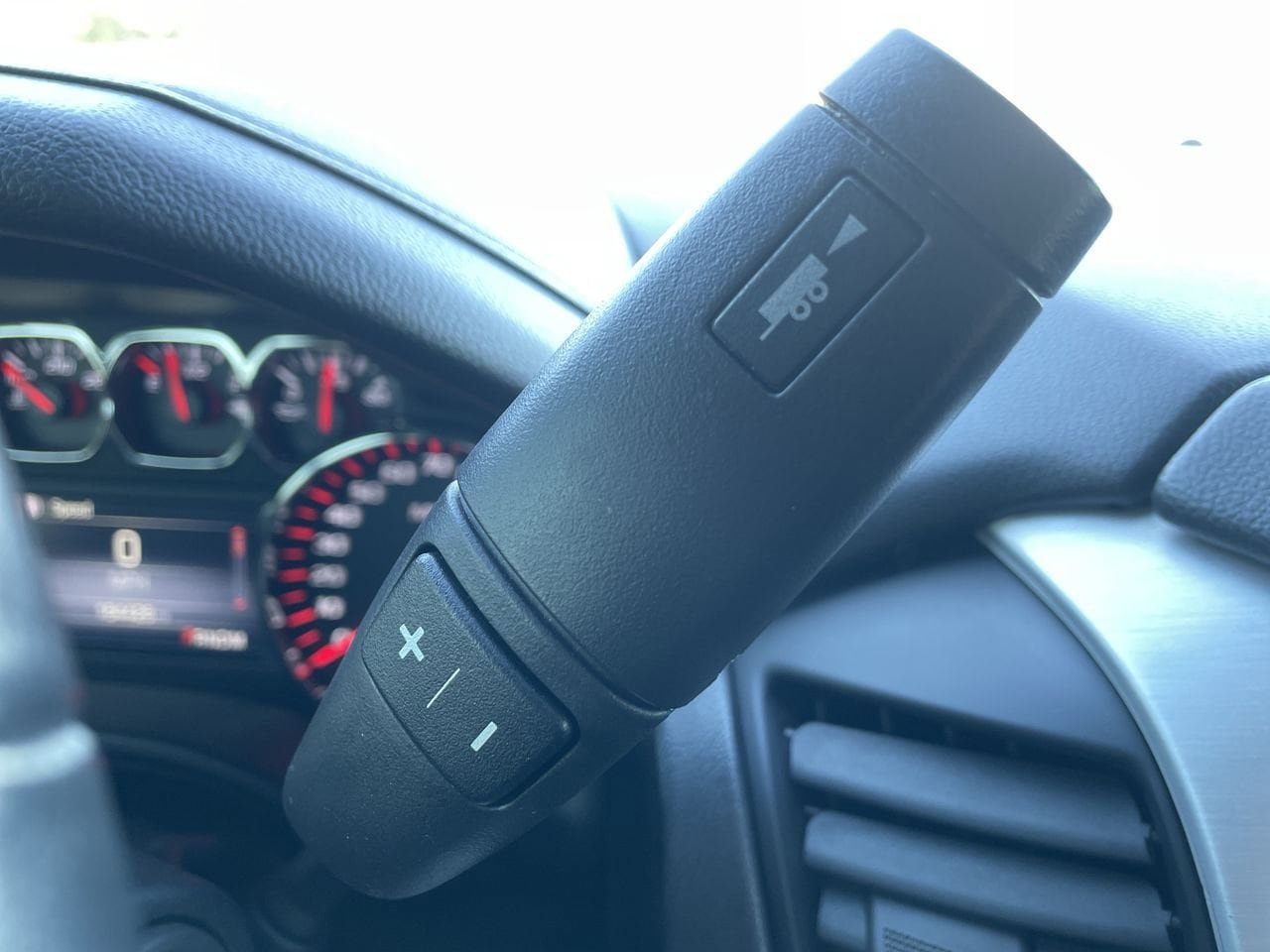 Thumbnail: 2016 GMC Yukon - 26