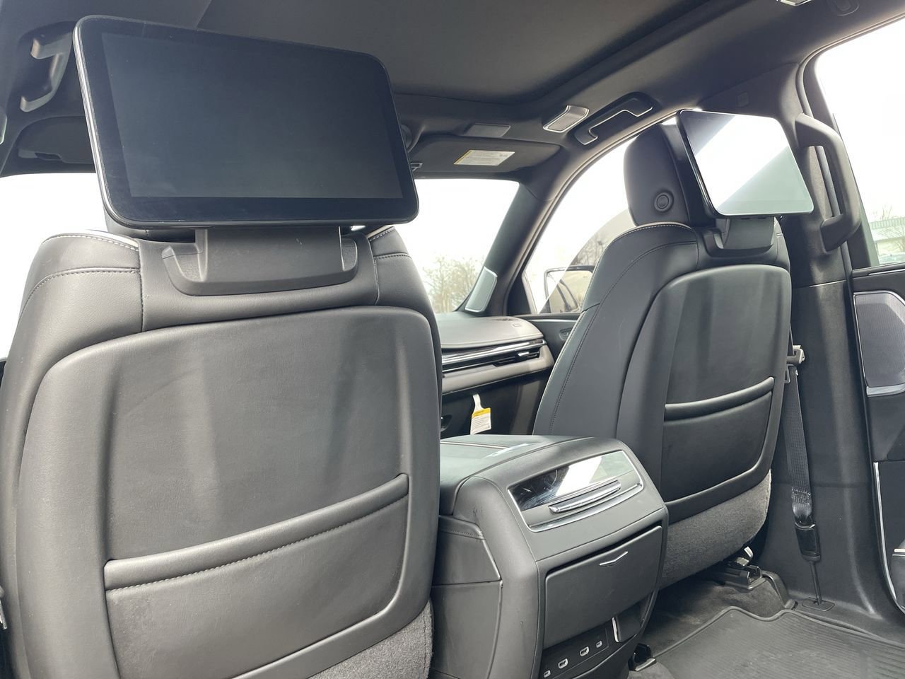 Thumbnail: 2022 Cadillac Escalade - 21