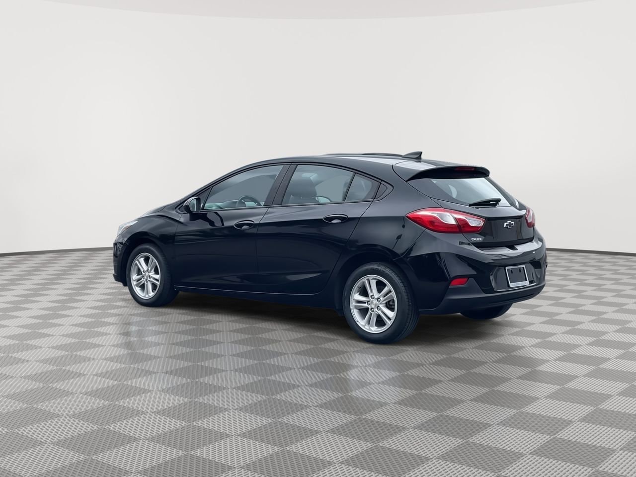 Thumbnail: 2019 Chevrolet Cruze - 6