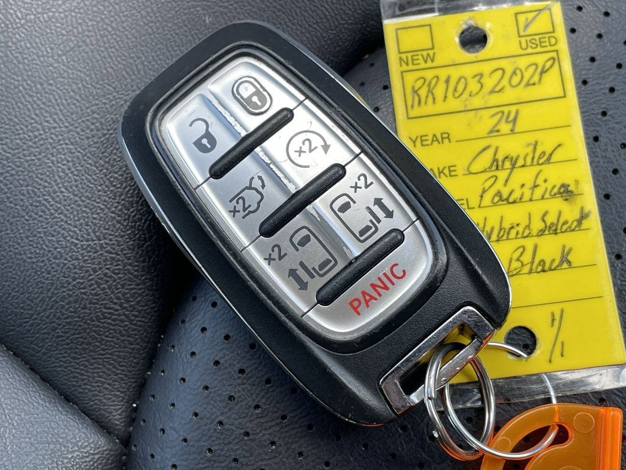 Thumbnail: 2024 Chrysler Pacifica - 31