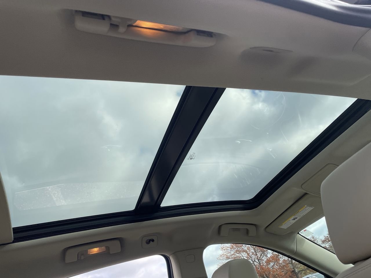 Thumbnail: 2015 Cadillac SRX - 21