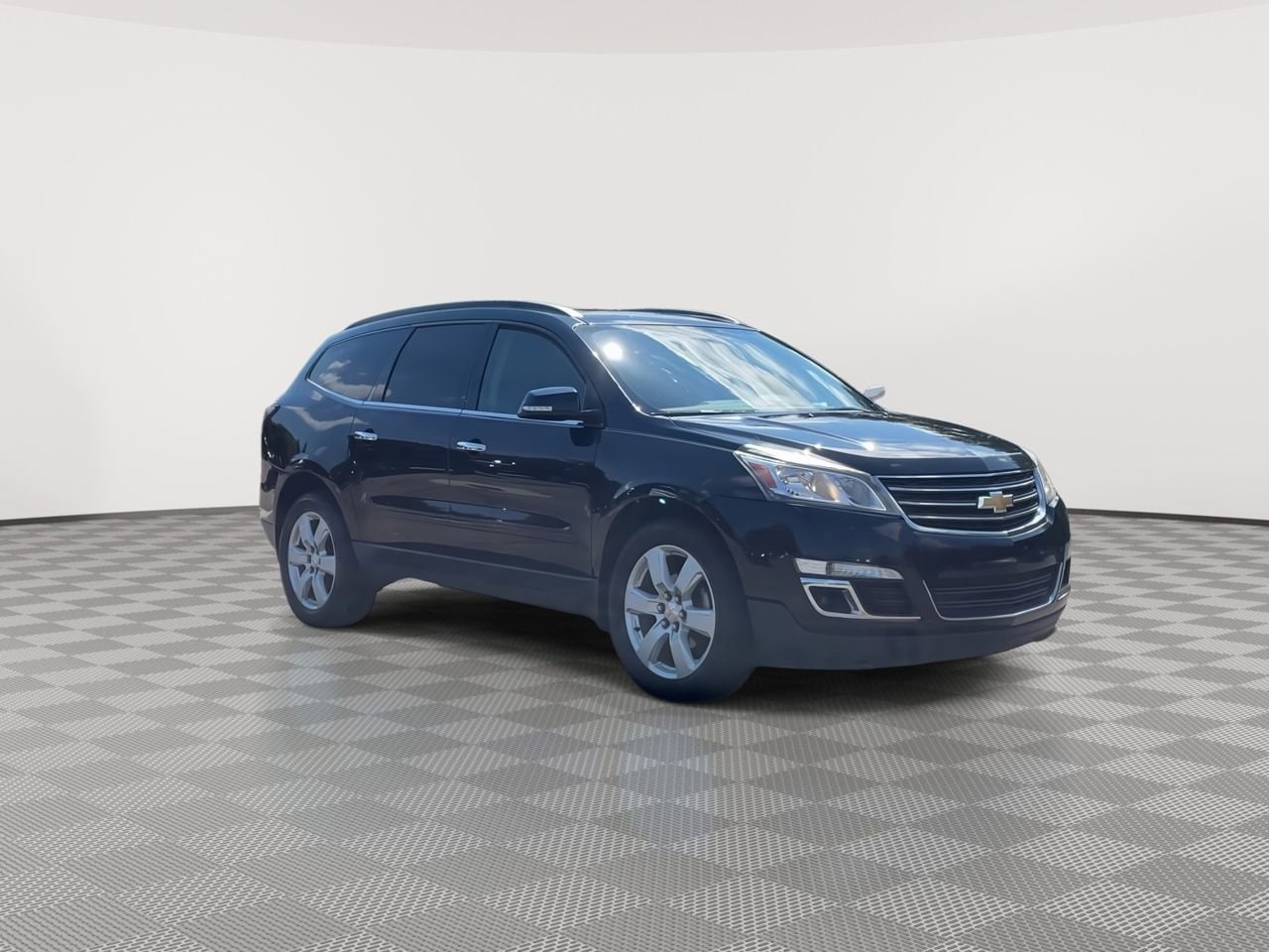Thumbnail: 2016 Chevrolet Traverse - 2