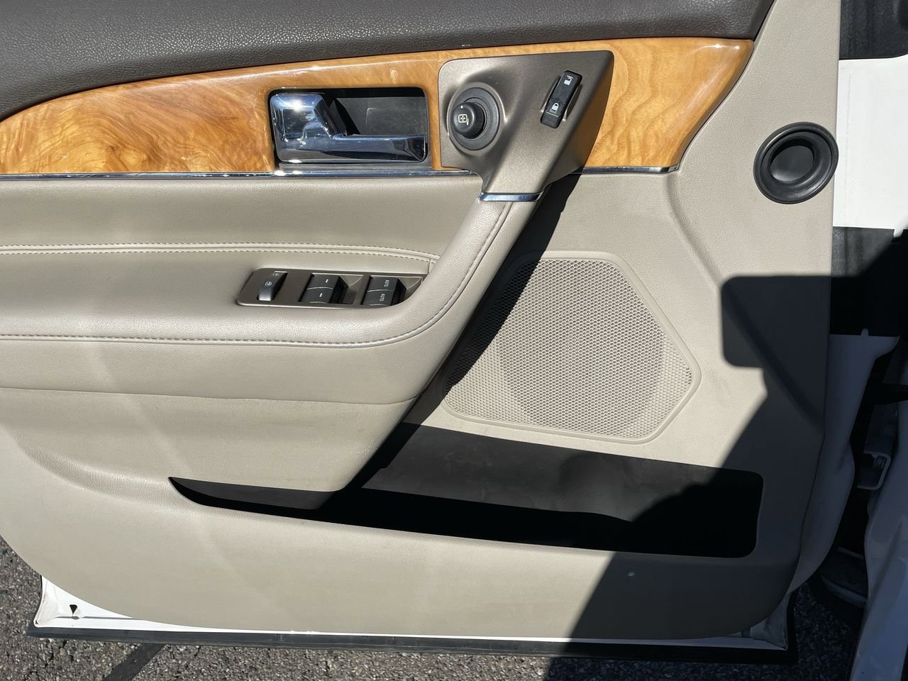 Thumbnail: 2015 Lincoln MKX - 33