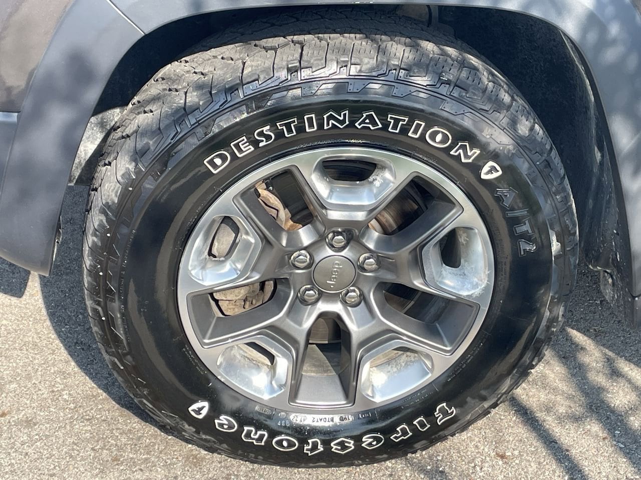 Thumbnail: 2019 Jeep Cherokee - 37