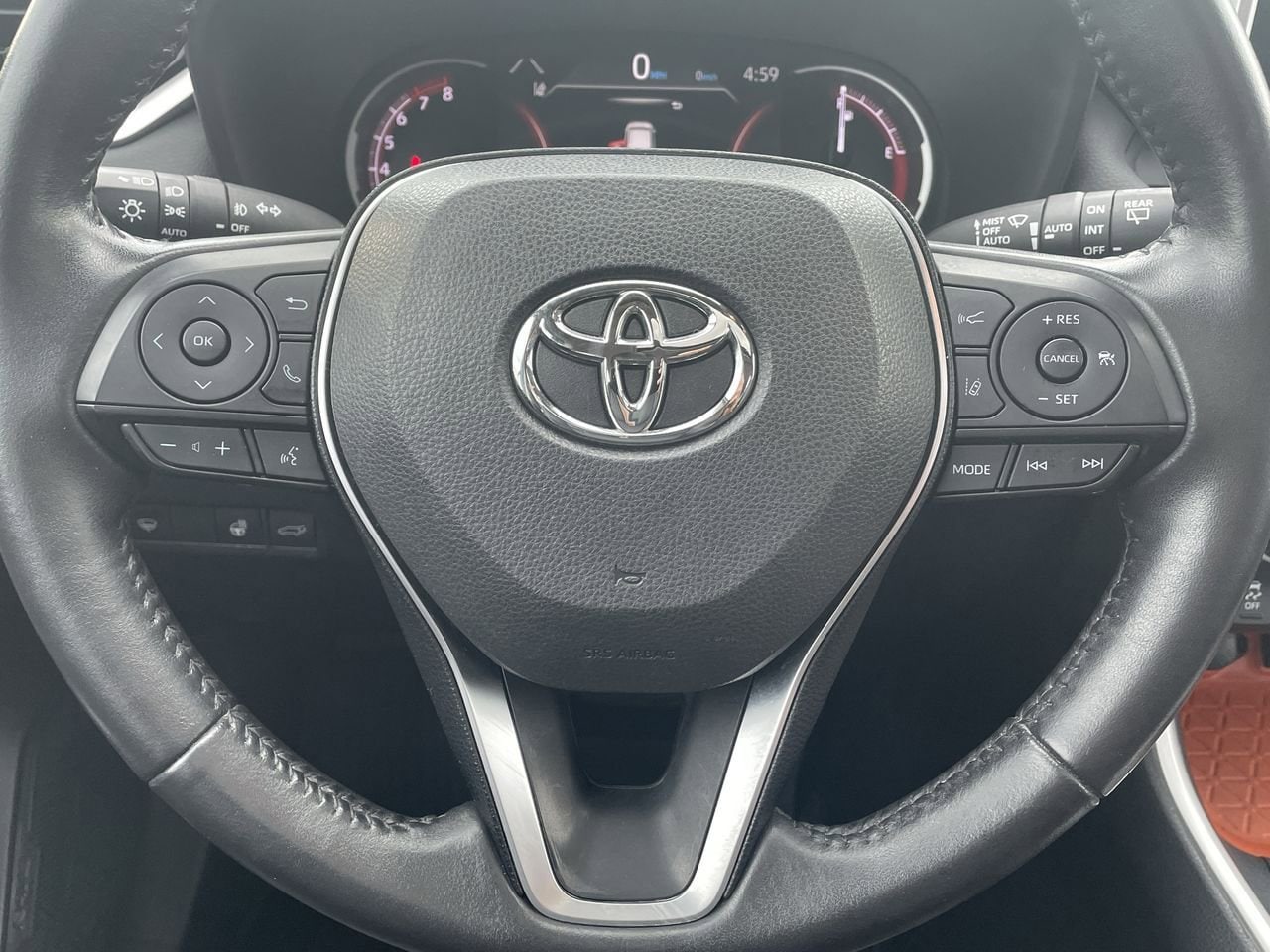Thumbnail: 2019 Toyota RAV4 - 10
