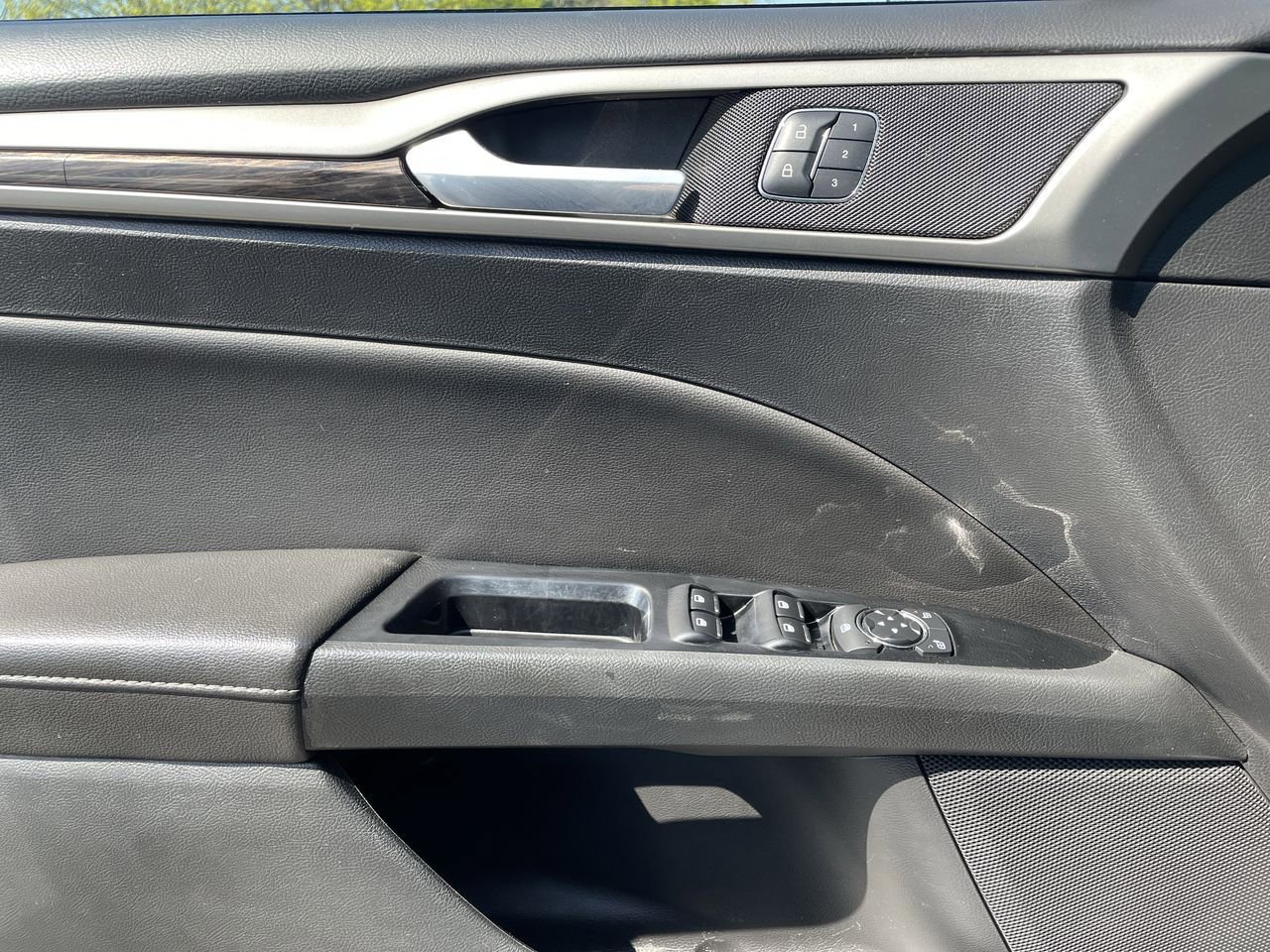 Thumbnail: 2016 Ford Fusion - 32