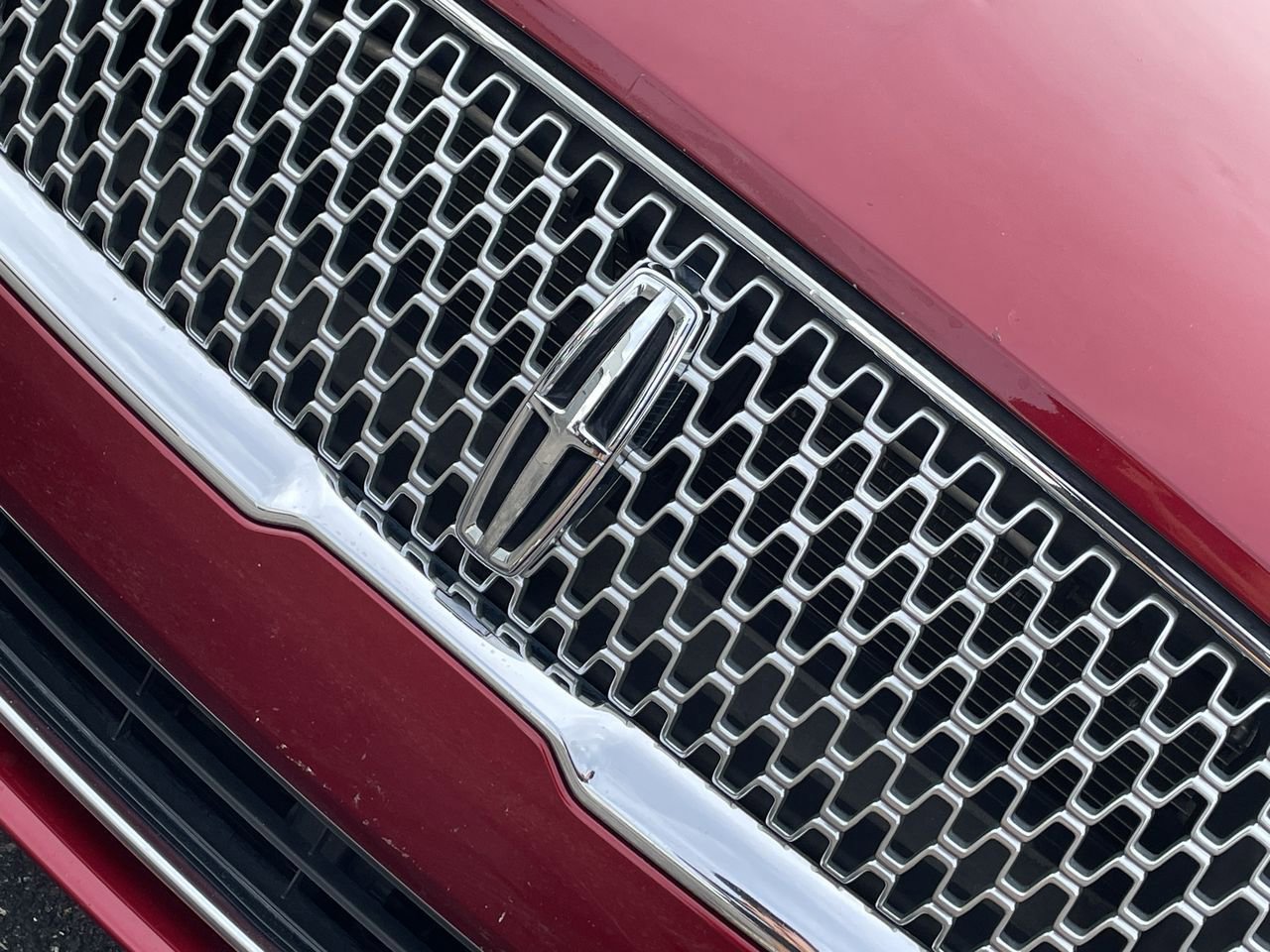 Thumbnail: 2018 Lincoln MKZ - 35