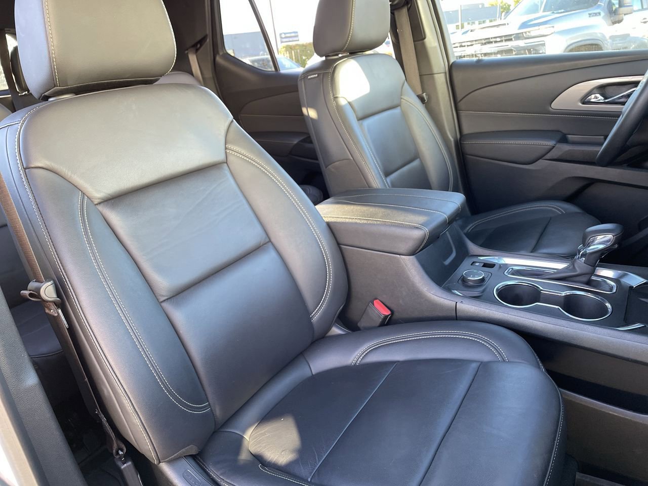 Thumbnail: 2023 Chevrolet Traverse - 14