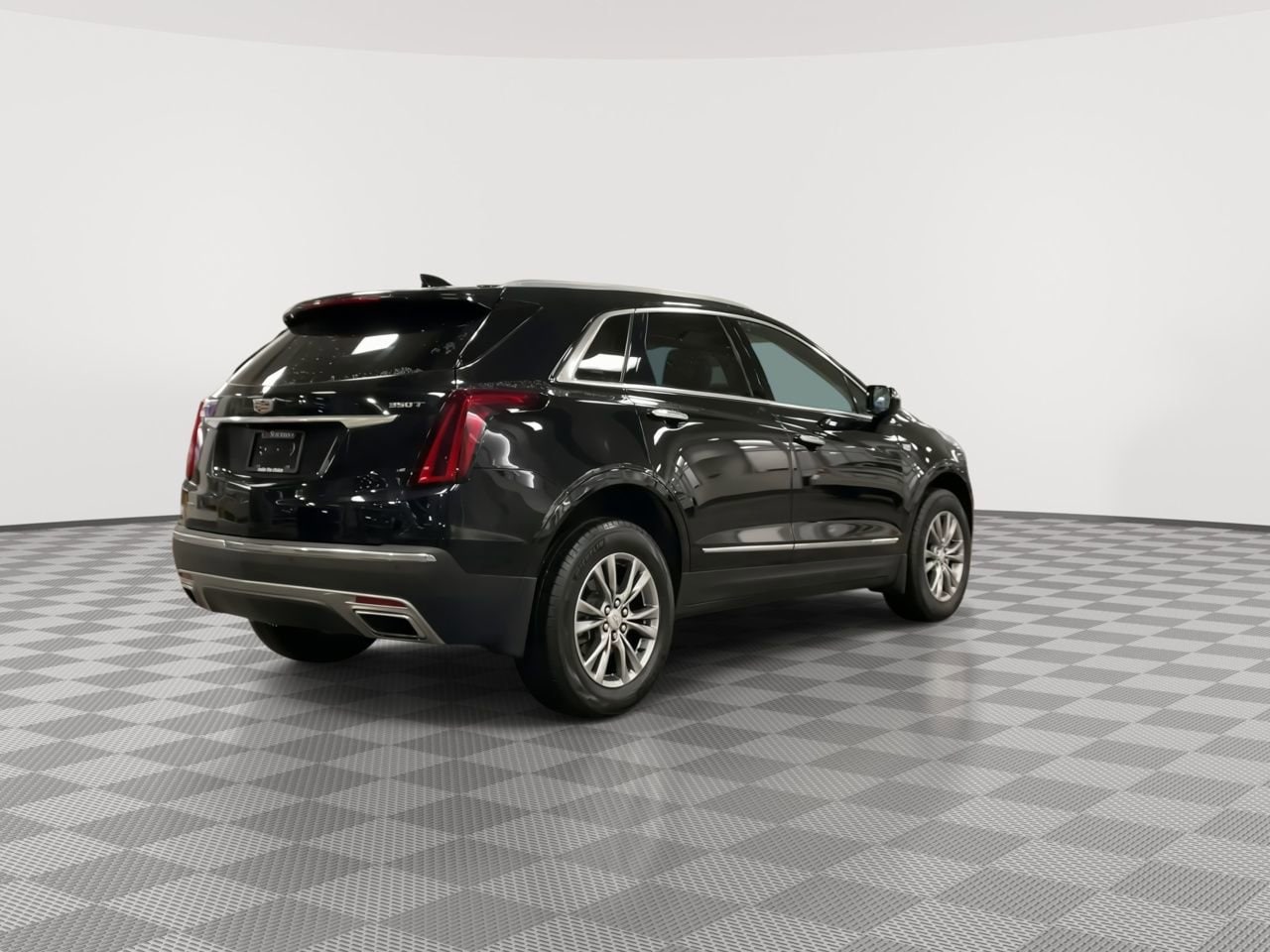 Thumbnail: 2023 Cadillac XT5 - 8