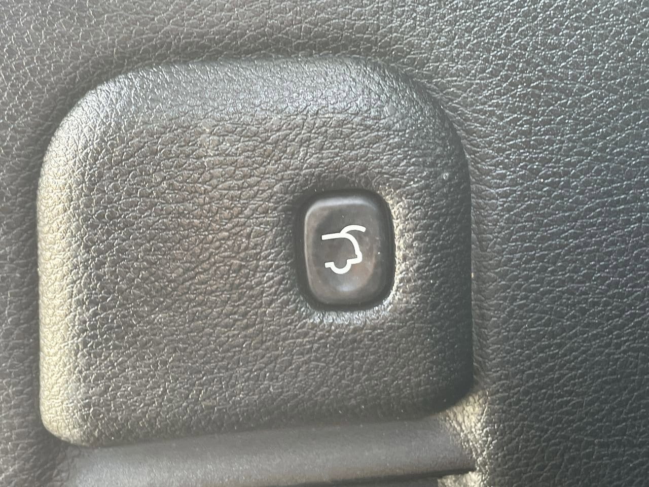 Thumbnail: 2017 Jeep Grand Cherokee - 18