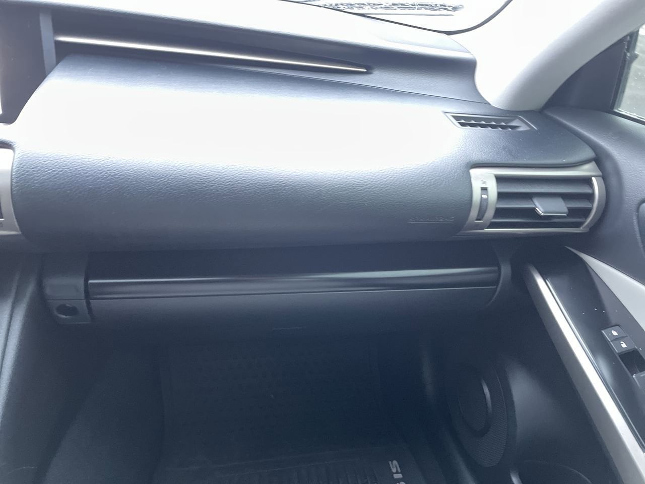 Thumbnail: 2014 Lexus IS - 16