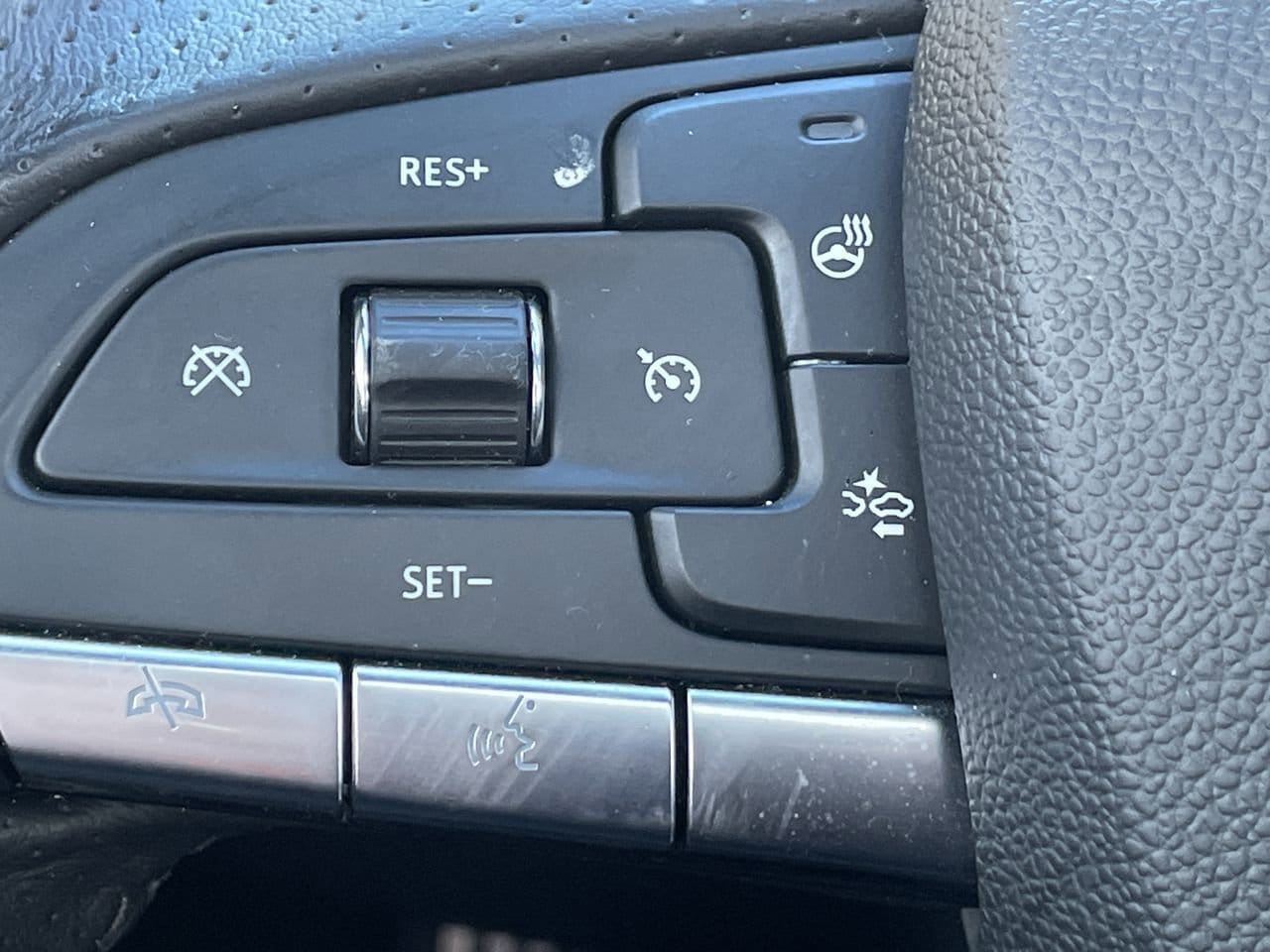 Thumbnail: 2023 Cadillac CT4 - 22