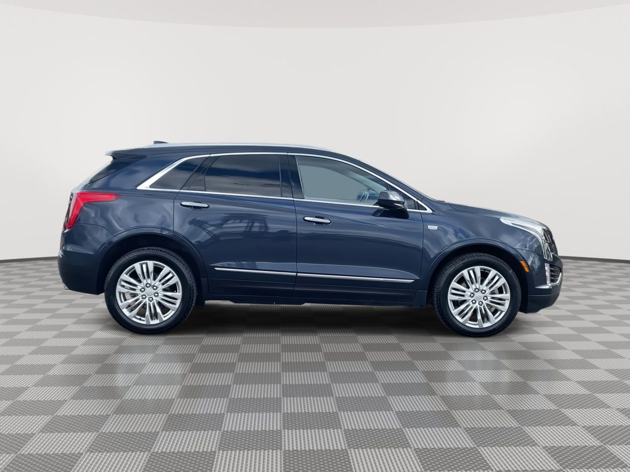 Thumbnail: 2019 Cadillac XT5 - 8