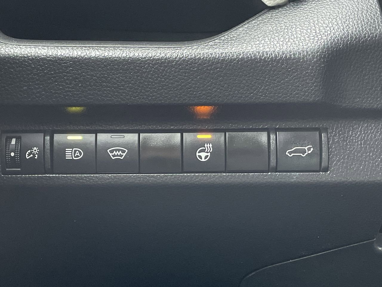 Thumbnail: 2023 Toyota RAV4 - 23