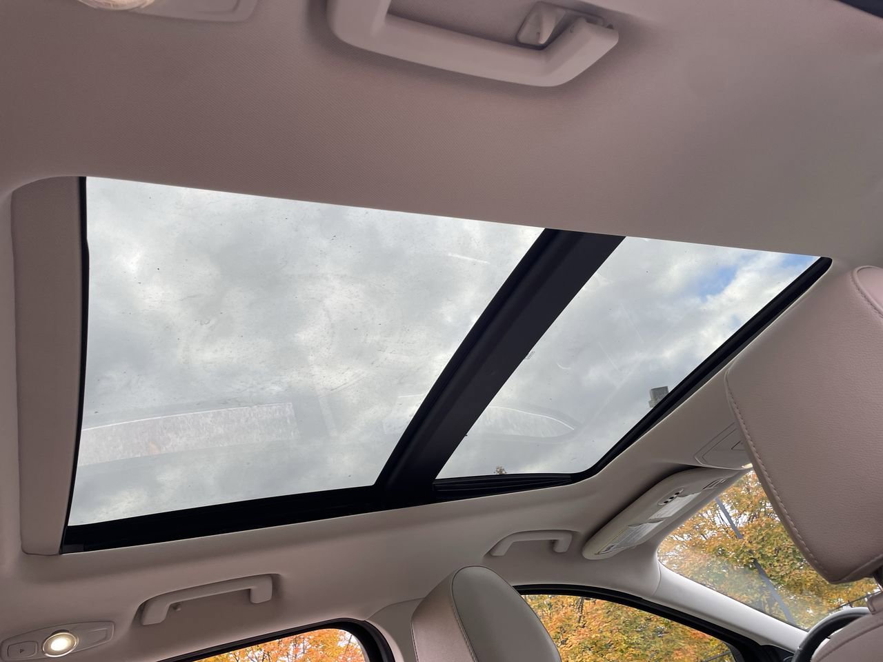 Thumbnail: 2016 Ford Escape - 21