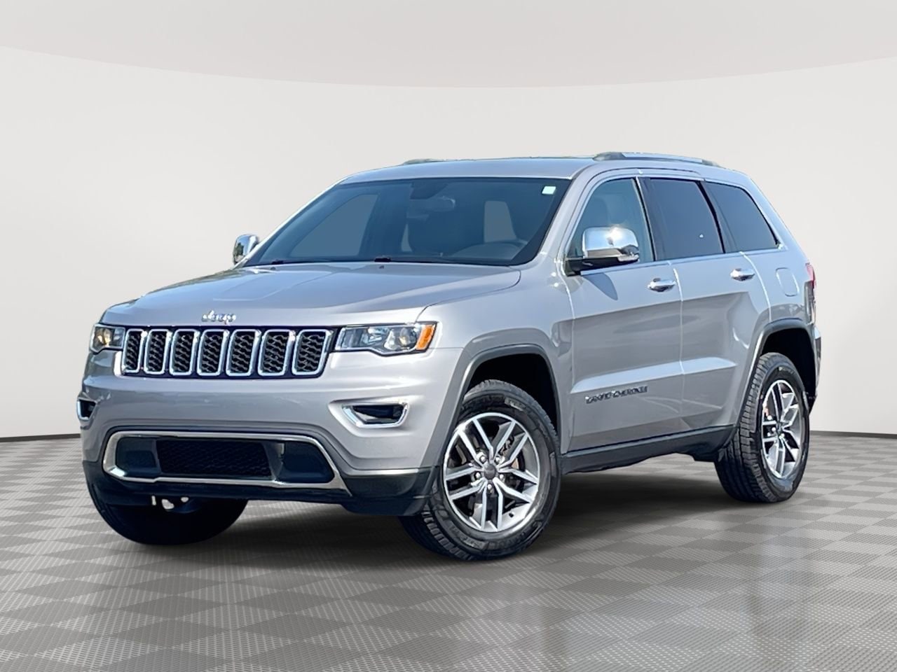 Thumbnail: 2019 Jeep Grand Cherokee - 1