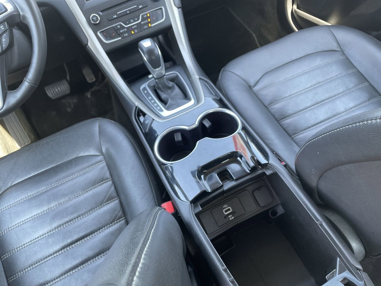 Thumbnail: 2016 Ford Fusion - 24