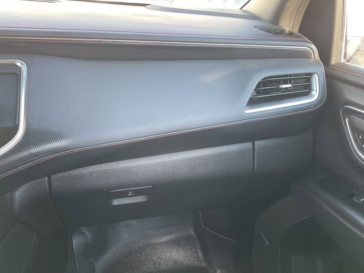 Thumbnail: 2024 Chevrolet Tahoe - 16